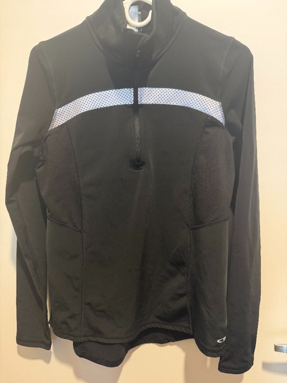 Champion Duo Dry Black Pullover – Size M
